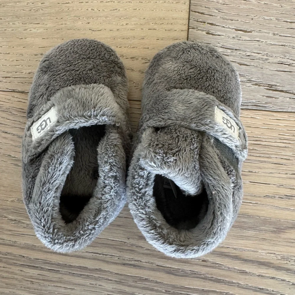 UGG Bixbee Bootie Grey Size